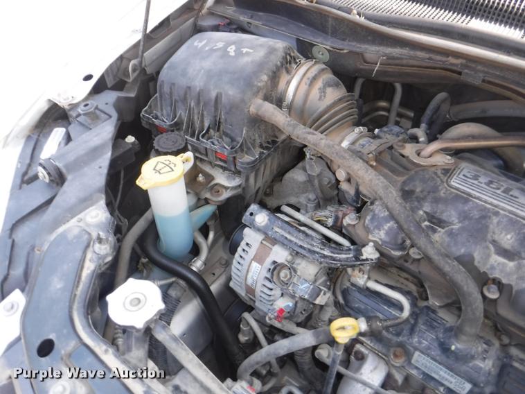 image for item DD0867 2010 Chrysler Town & Country van