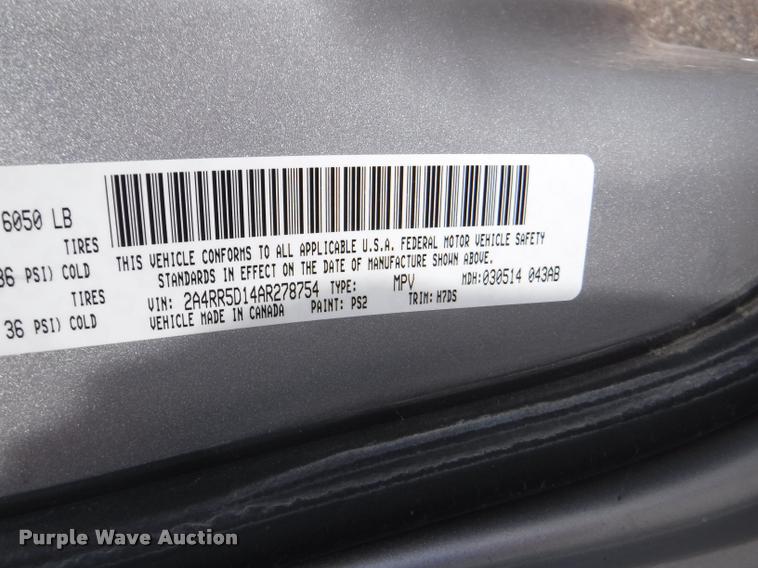 image for item DD0867 2010 Chrysler Town & Country van