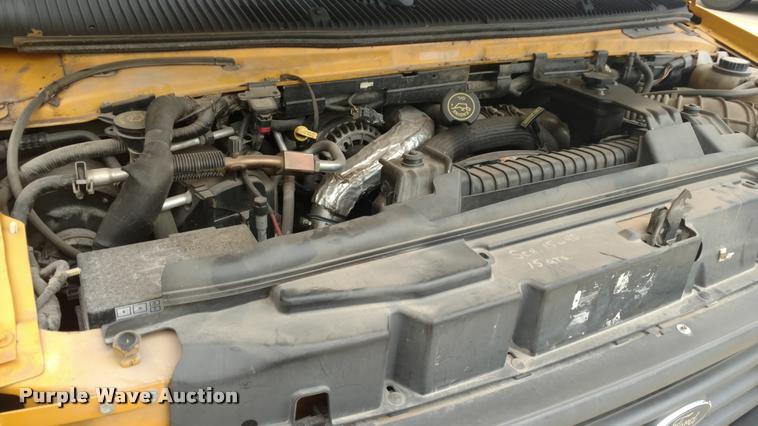 image for item DI9839 2004 Ford E450 school bus