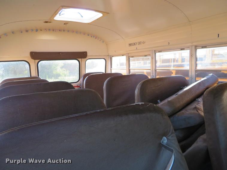 image for item DI9841 1995 Chevrolet G3500 school bus