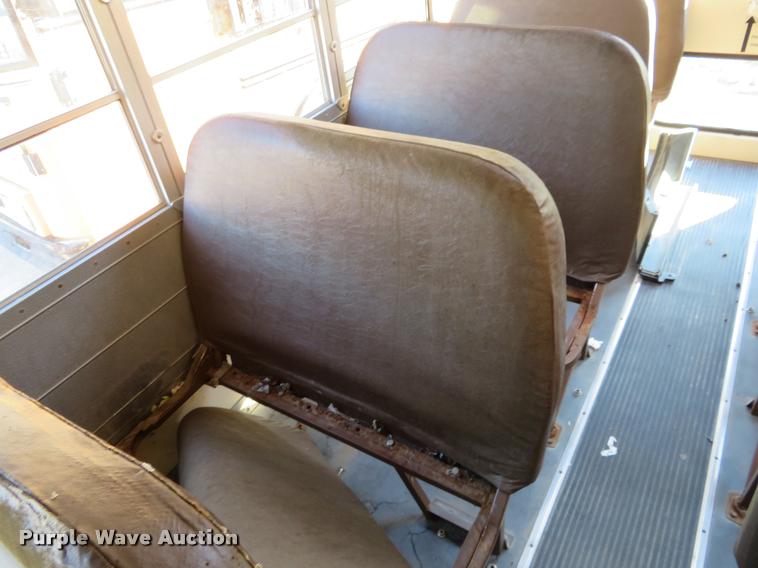 image for item DI9841 1995 Chevrolet G3500 school bus