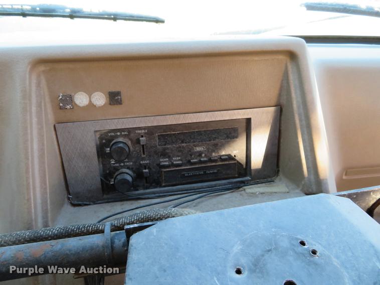 image for item DI9841 1995 Chevrolet G3500 school bus