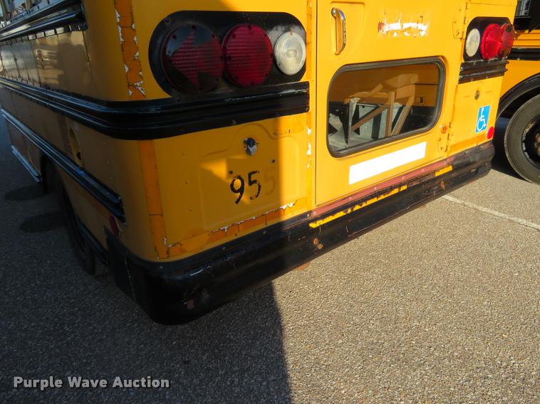 image for item DI9841 1995 Chevrolet G3500 school bus