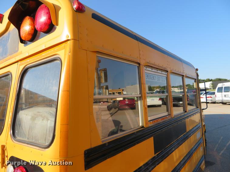 image for item DI9841 1995 Chevrolet G3500 school bus