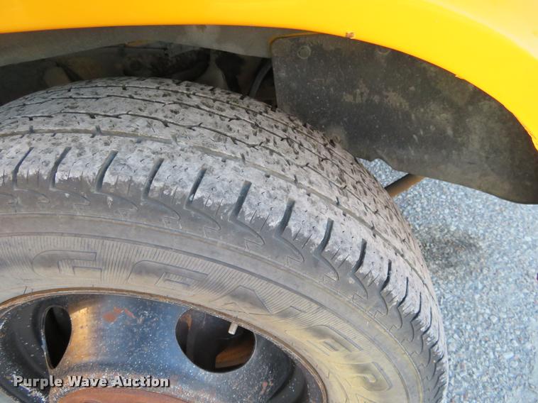 image for item DI9841 1995 Chevrolet G3500 school bus