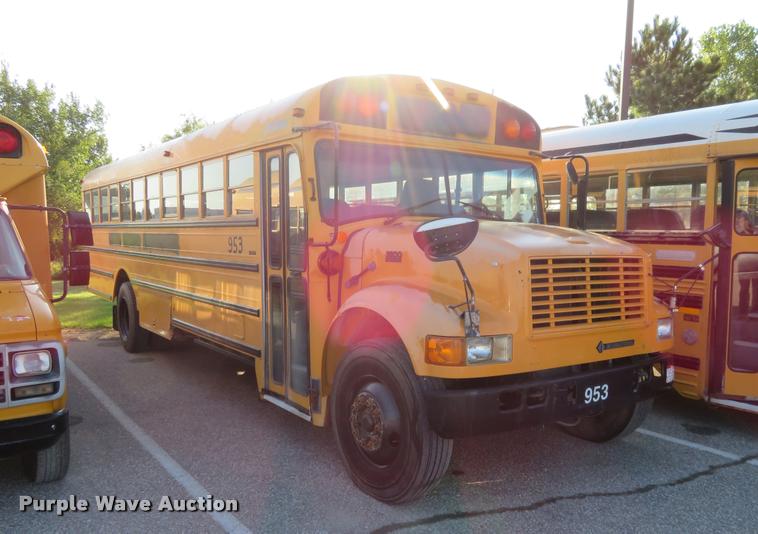 image for item DI9842 1996 International 3800 school bus