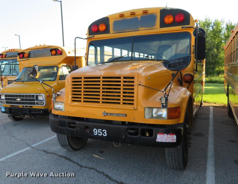image for item DI9842 1996 International 3800 school bus