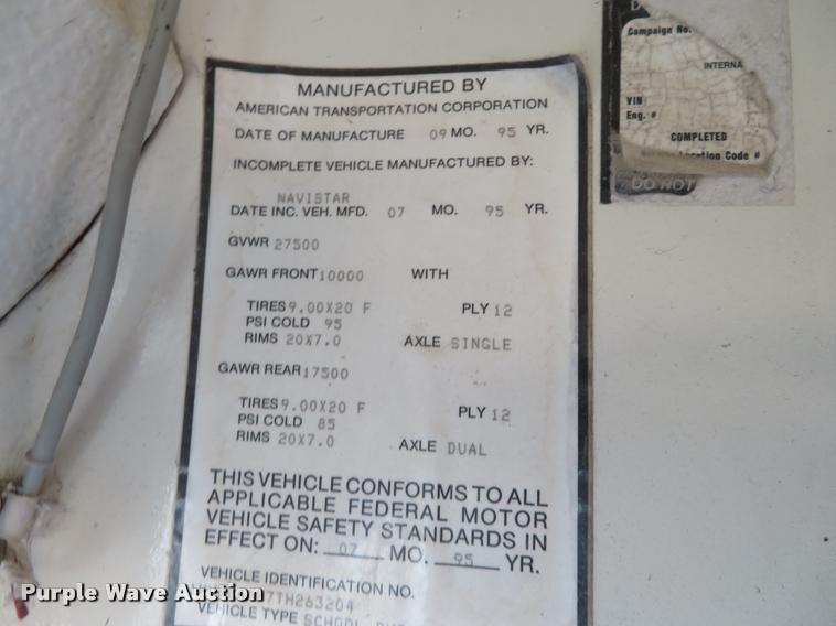 image for item DI9842 1996 International 3800 school bus