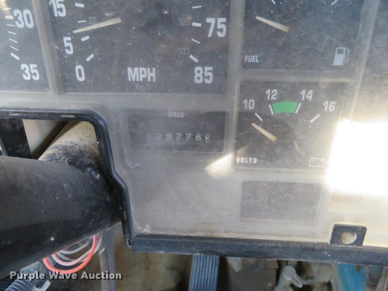 image for item DI9842 1996 International 3800 school bus