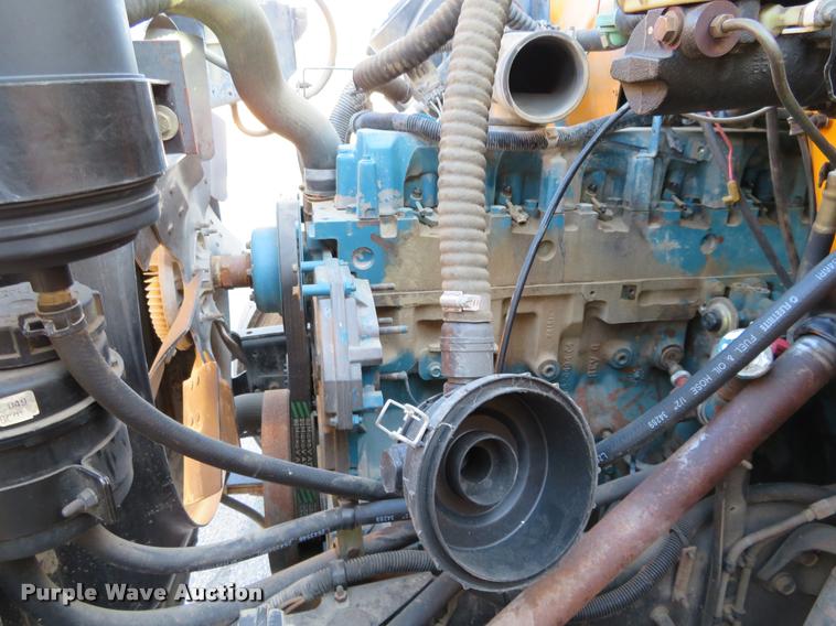 image for item DI9842 1996 International 3800 school bus