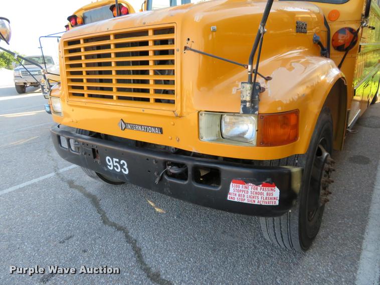 image for item DI9842 1996 International 3800 school bus