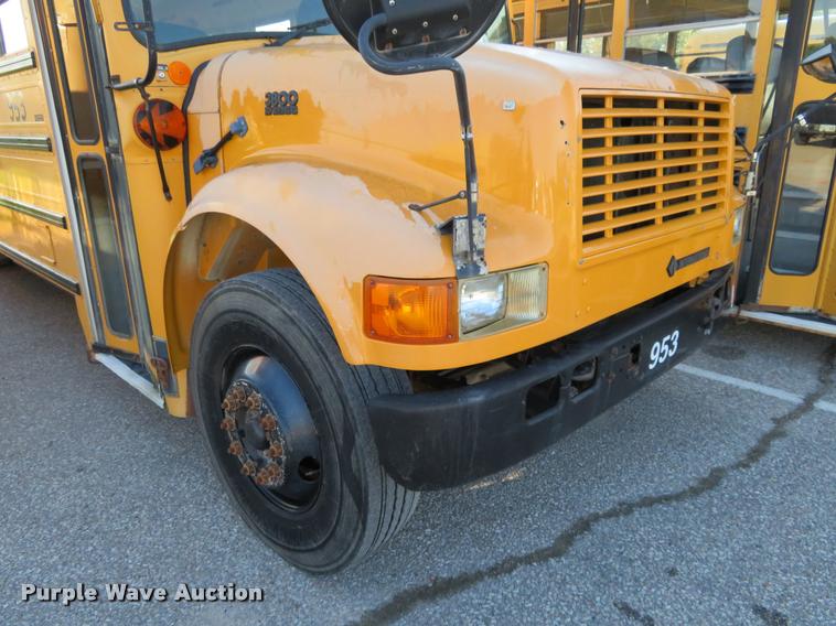 image for item DI9842 1996 International 3800 school bus
