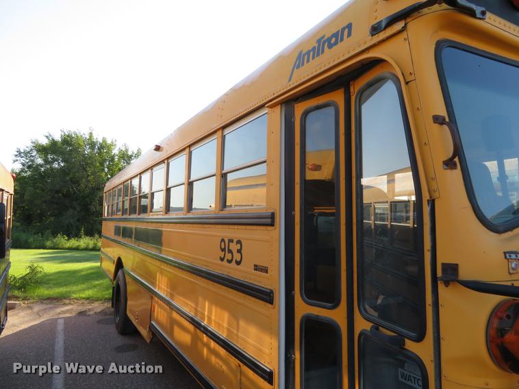image for item DI9842 1996 International 3800 school bus