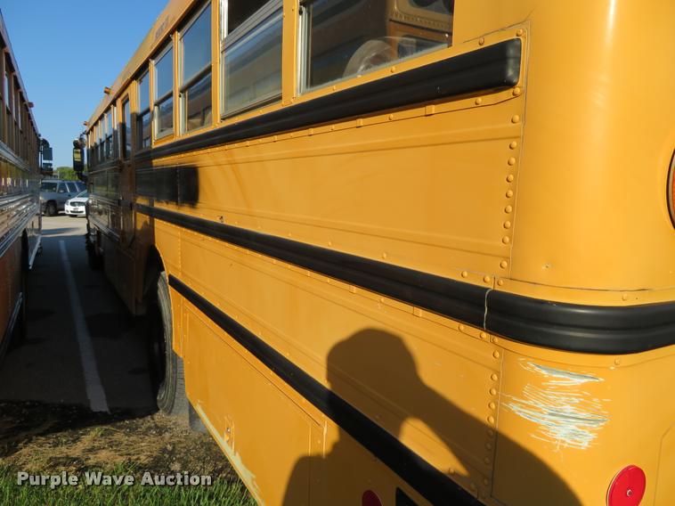 image for item DI9842 1996 International 3800 school bus