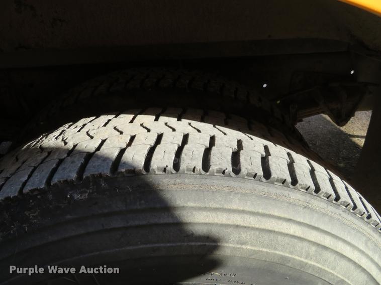 image for item DI9842 1996 International 3800 school bus