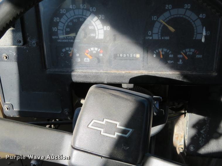 image for item DI9843 1995 Chevrolet B7 Blue Bird school bus