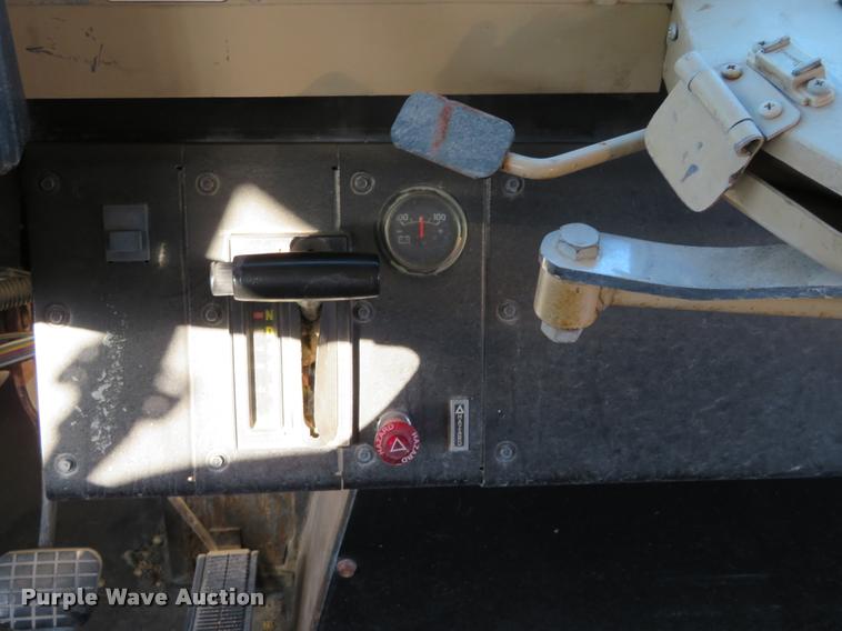 image for item DI9843 1995 Chevrolet B7 Blue Bird school bus