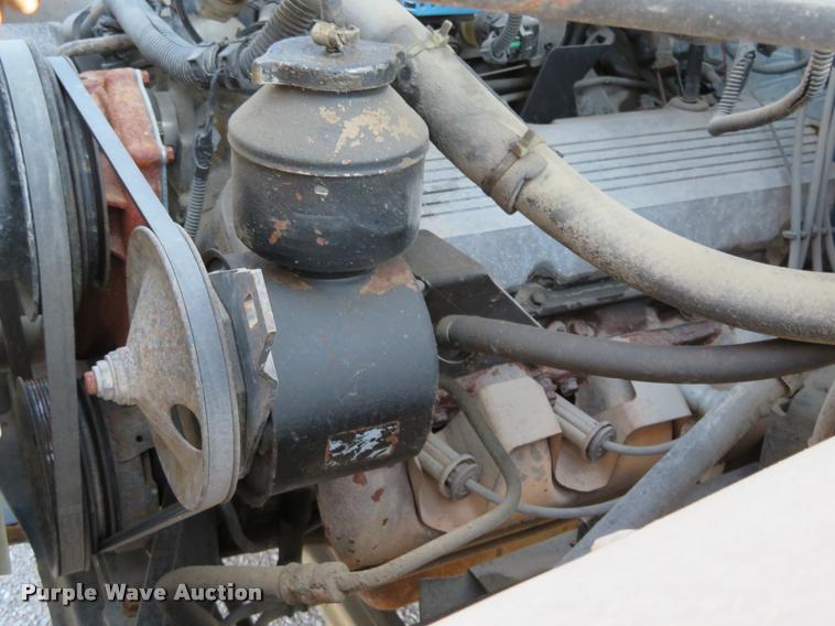 image for item DI9843 1995 Chevrolet B7 Blue Bird school bus