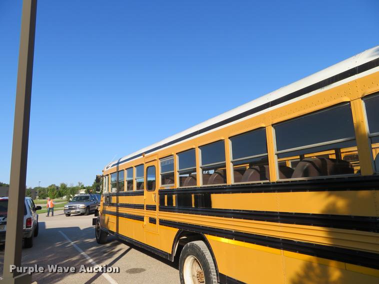 image for item DI9843 1995 Chevrolet B7 Blue Bird school bus