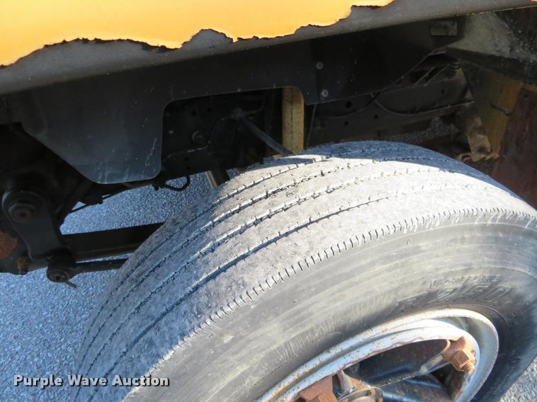 image for item DI9843 1995 Chevrolet B7 Blue Bird school bus