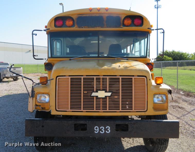 image for item DI9844 1993 Chevrolet C7500 school bus
