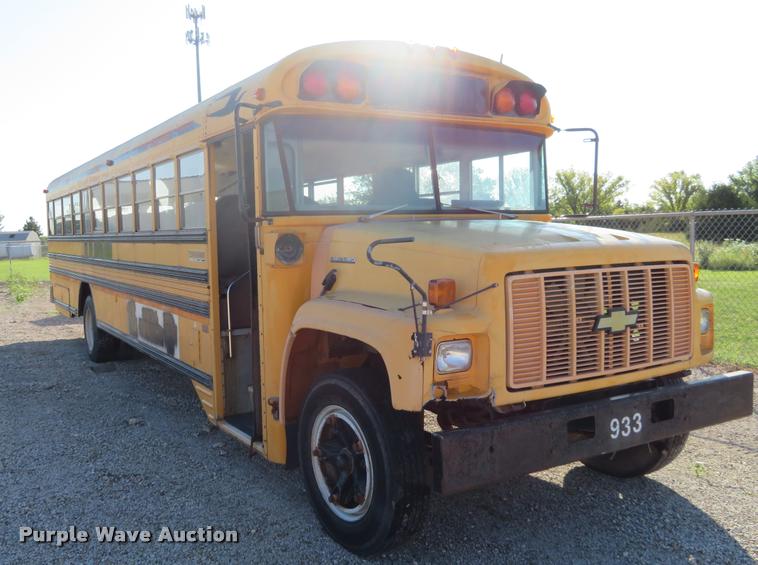 image for item DI9844 1993 Chevrolet C7500 school bus