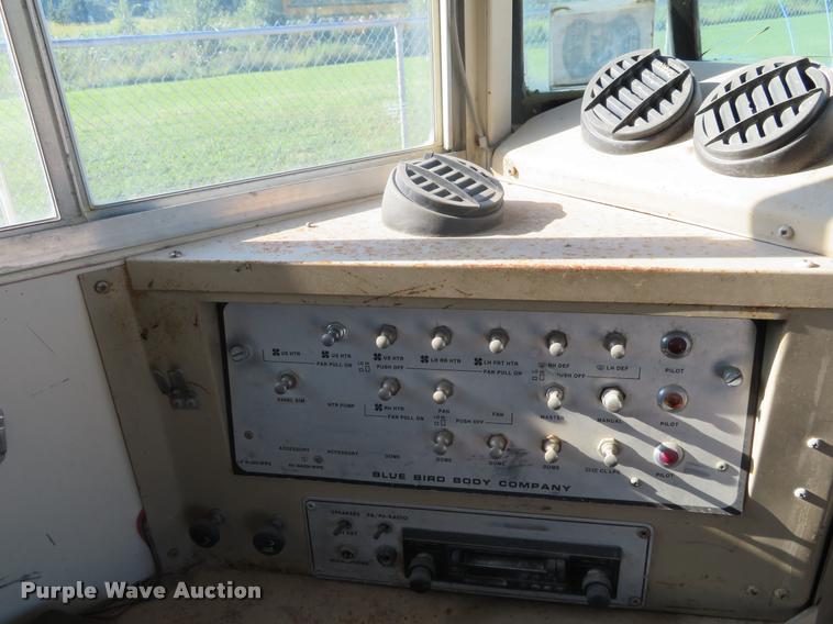 image for item DI9844 1993 Chevrolet C7500 school bus