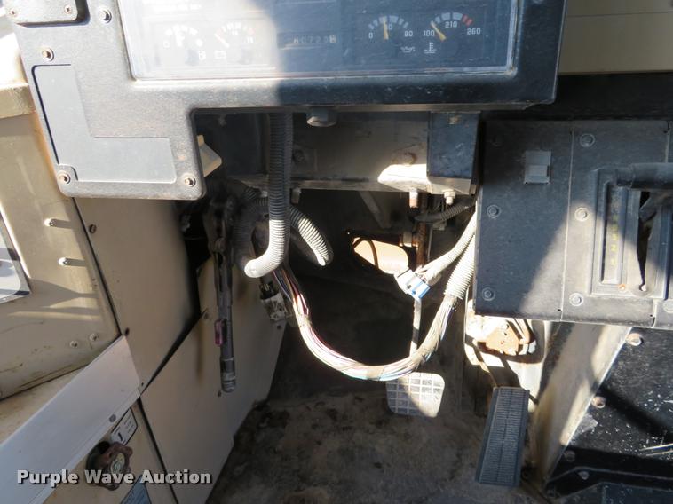 image for item DI9844 1993 Chevrolet C7500 school bus