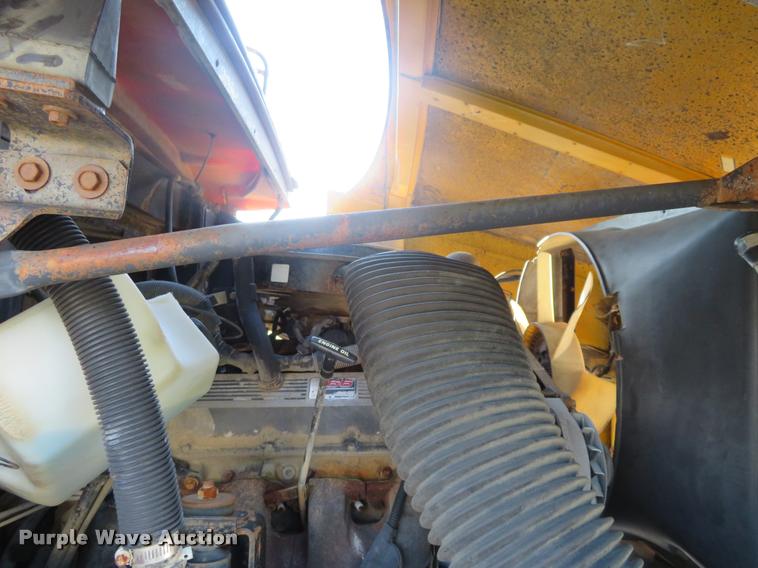 image for item DI9844 1993 Chevrolet C7500 school bus