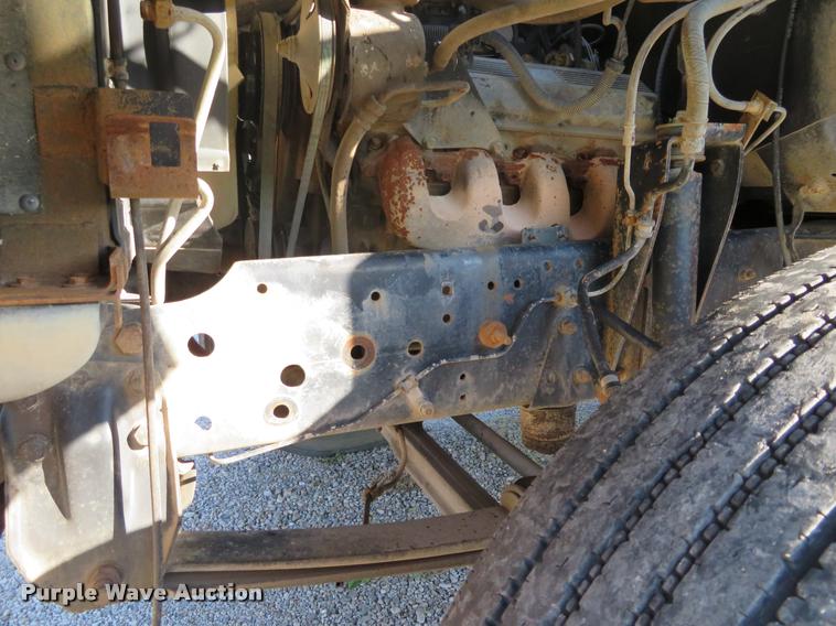 image for item DI9844 1993 Chevrolet C7500 school bus