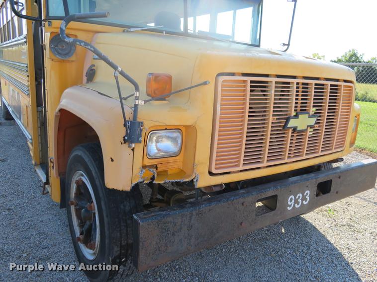 image for item DI9844 1993 Chevrolet C7500 school bus