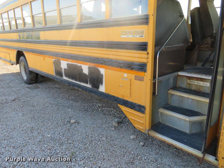 image for item DI9844 1993 Chevrolet C7500 school bus