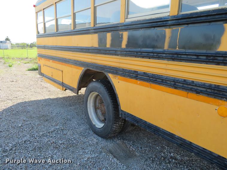 image for item DI9844 1993 Chevrolet C7500 school bus