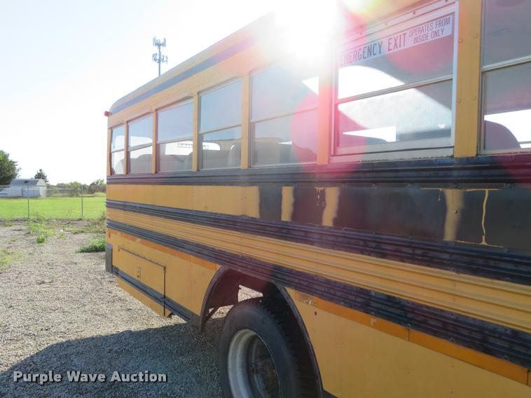 image for item DI9844 1993 Chevrolet C7500 school bus