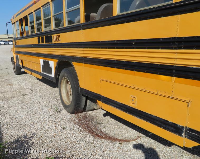 image for item DI9844 1993 Chevrolet C7500 school bus
