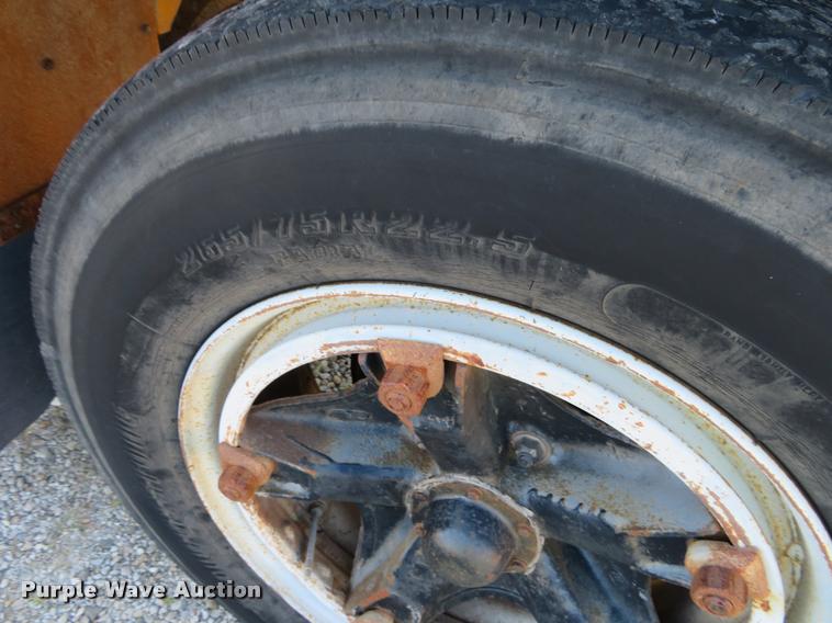 image for item DI9844 1993 Chevrolet C7500 school bus