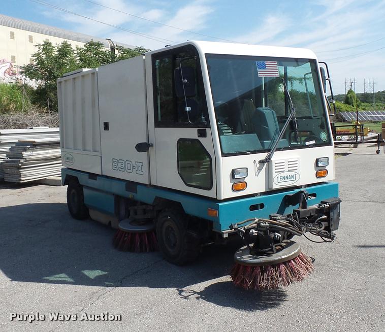 image for item DJ9645 Tennant 830 Series II street sweeper