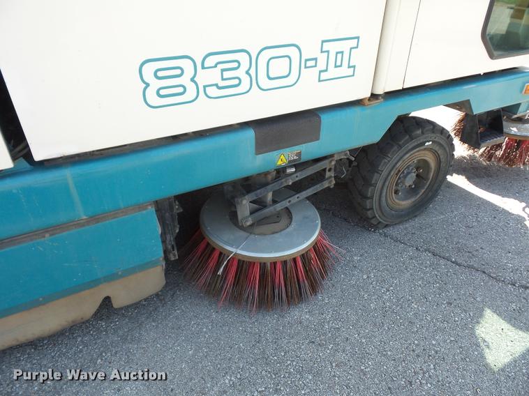 image for item DJ9645 Tennant 830 Series II street sweeper