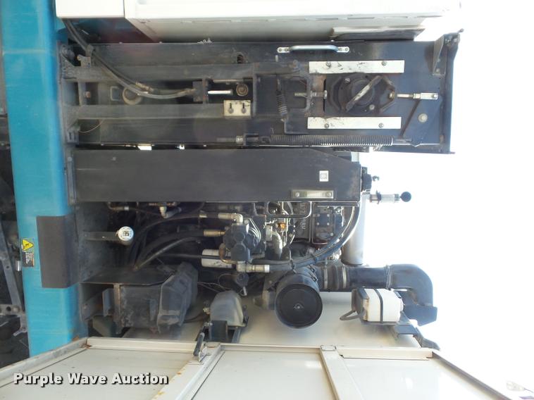 image for item DJ9645 Tennant 830 Series II street sweeper