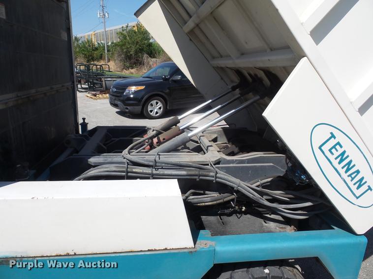 image for item DJ9645 Tennant 830 Series II street sweeper