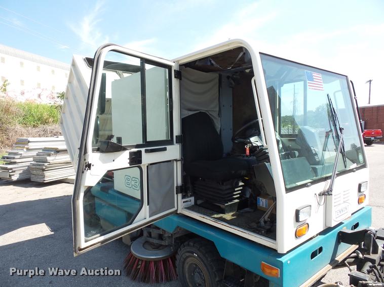 image for item DJ9645 Tennant 830 Series II street sweeper