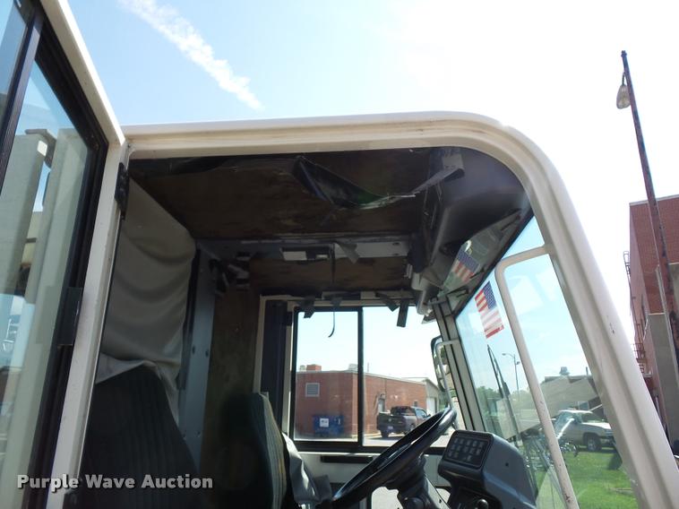 image for item DJ9645 Tennant 830 Series II street sweeper