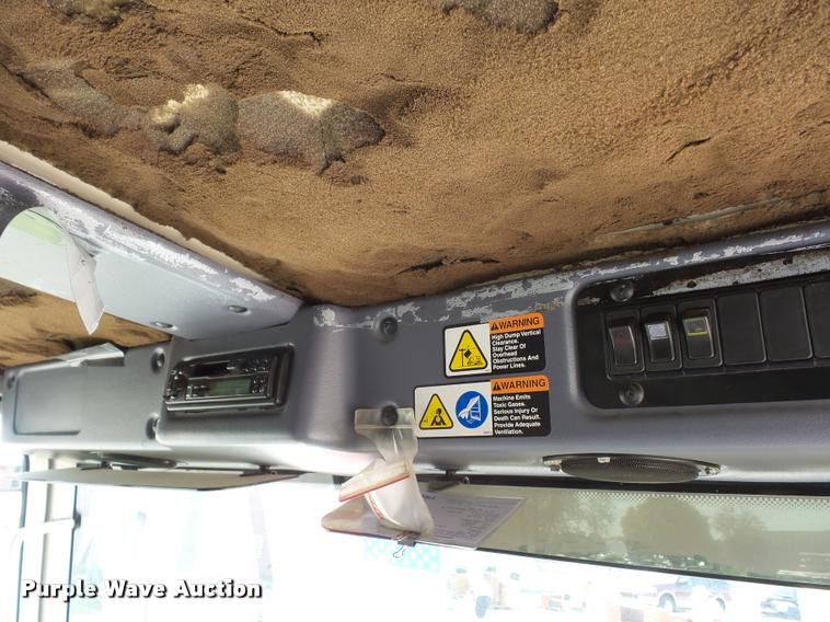 image for item DJ9645 Tennant 830 Series II street sweeper