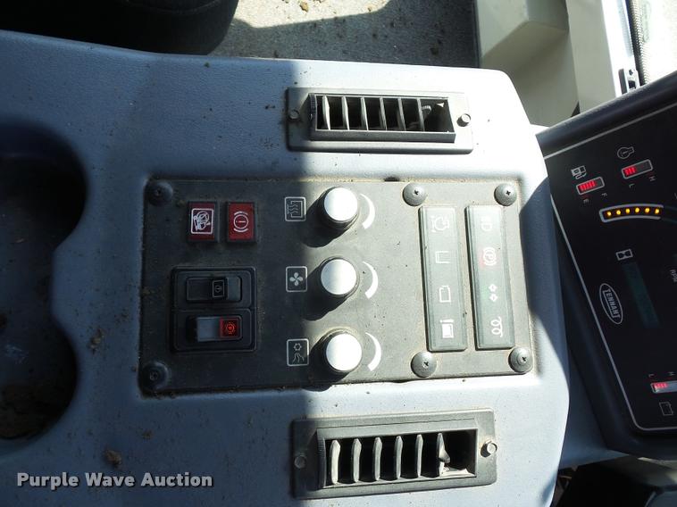 image for item DJ9645 Tennant 830 Series II street sweeper