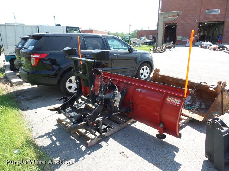 image for item DJ9647 Western snow plow