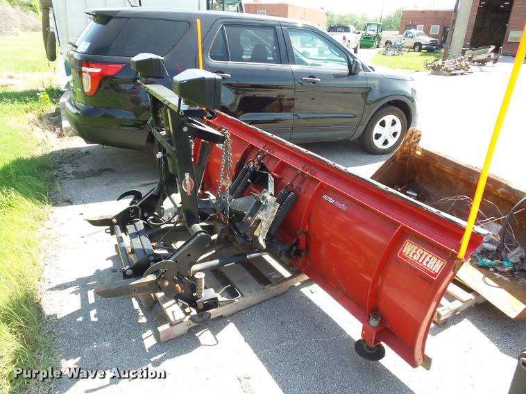 image for item DJ9647 Western snow plow