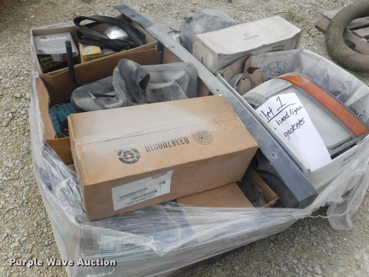 image for item DK9348 Parts and tools