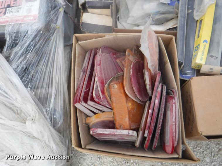 image for item DK9348 Parts and tools