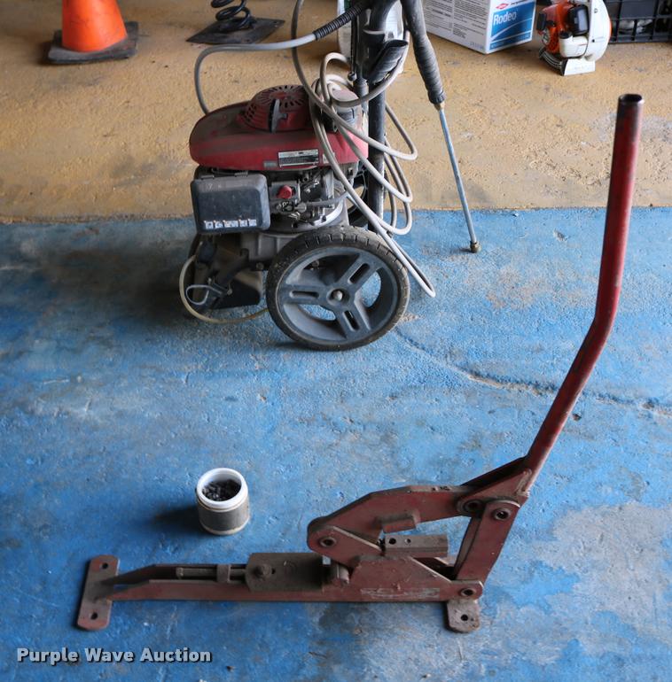 image for item DM9297 Black Max BM80913 pressure washer