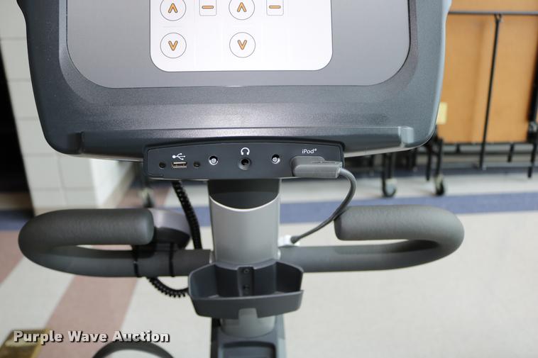 image for item DM9317 Life Fitness 95R recumbent bike